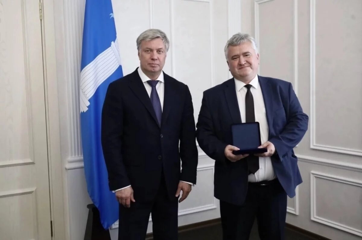    Алексей Русских вручил награды работникам железной дороги