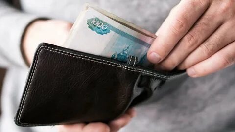 вас держит только ваш зарплата, которая ПОКА что хватает.