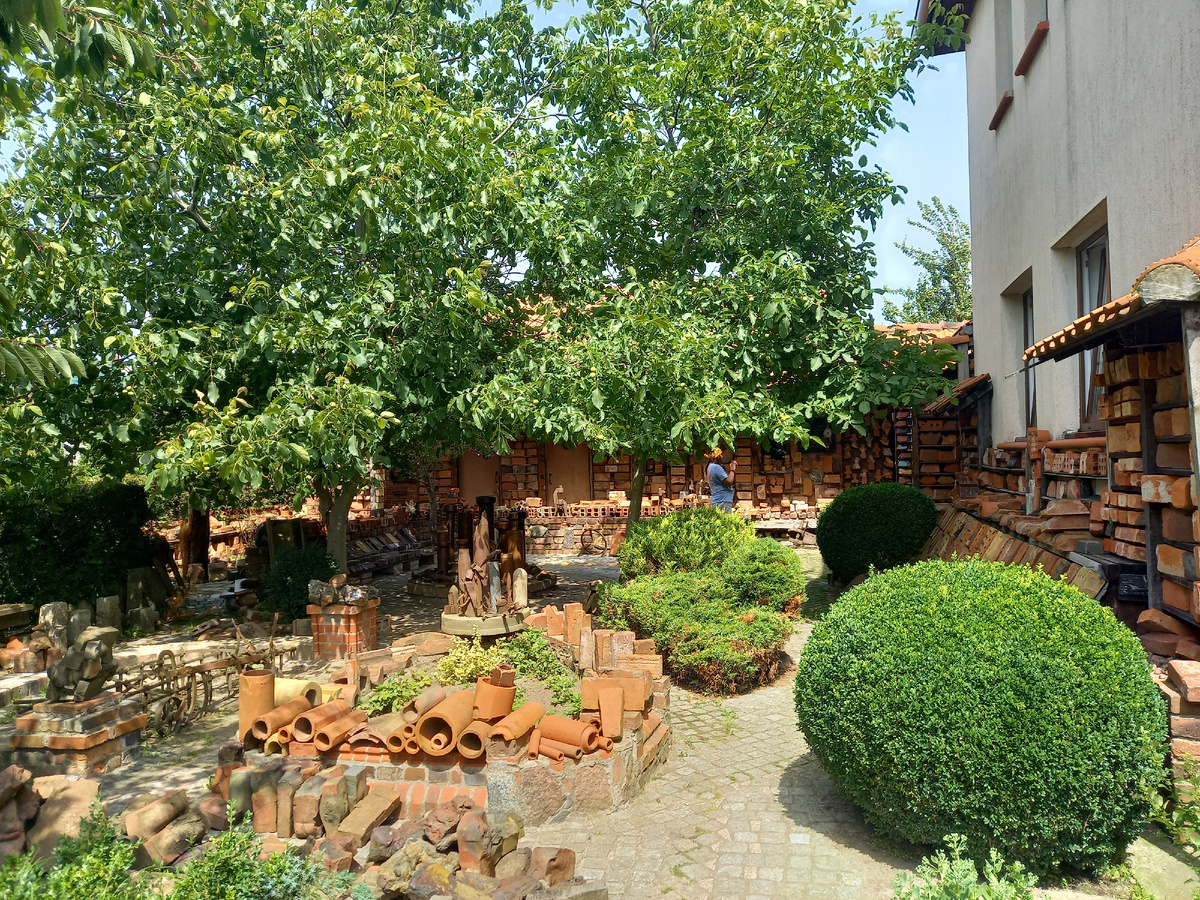 Двор-музейная экспозиция