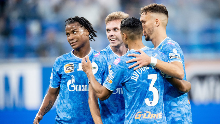    Вильмар Барриос, Максим Глушенков, Дуглас Сантос и Страхинья Эракович.Вячеслав Евдокимов ФК «Зенит»