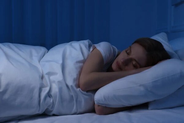 Если самолёт во сне падает — это к измене. Фото © Shutterstock / FOTODOM / New Africa