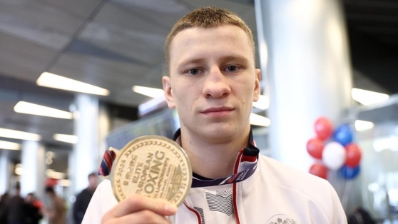    Двое жителей Крыма задержаны по подозрению в нанесении увечий чемпиону по боксу Егор Гордеев