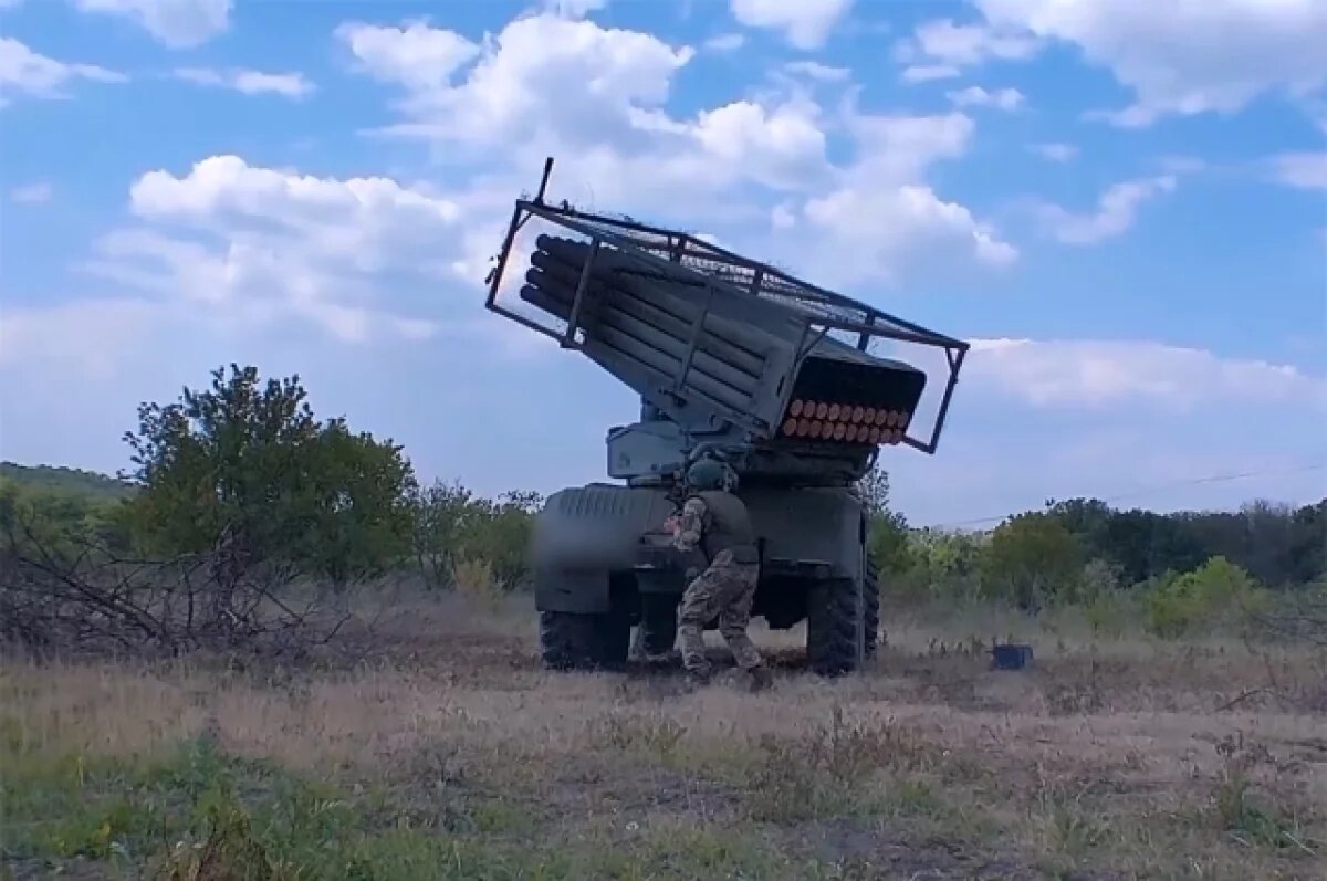    Расчеты РСЗО «Град» ликвидировали склады боеприпасов и личный состав ВСУ