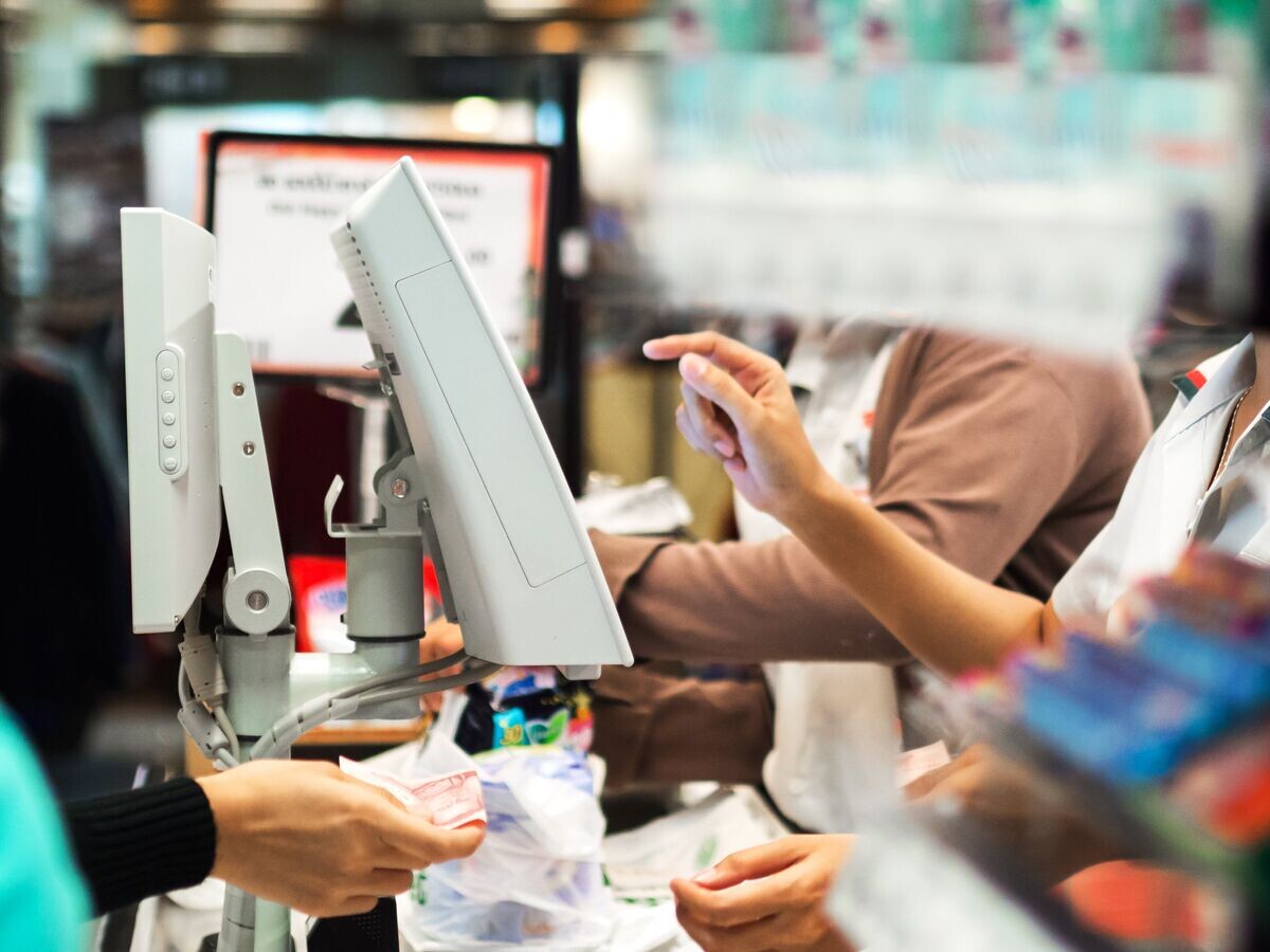    Касса в супермаркете© Depositphotos.com / cookiecutter