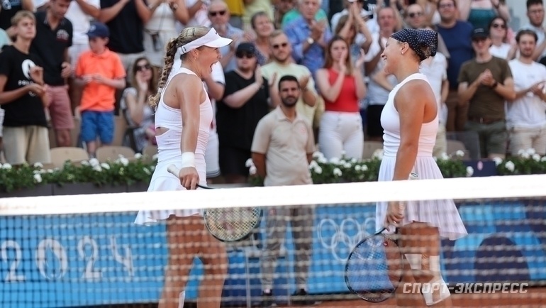    Мирра Андреева и Диана Шнайдер.Дарья Исаева