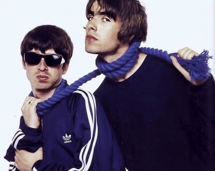 в 2009 году Ноэль и Лиам пошли разными дорогами