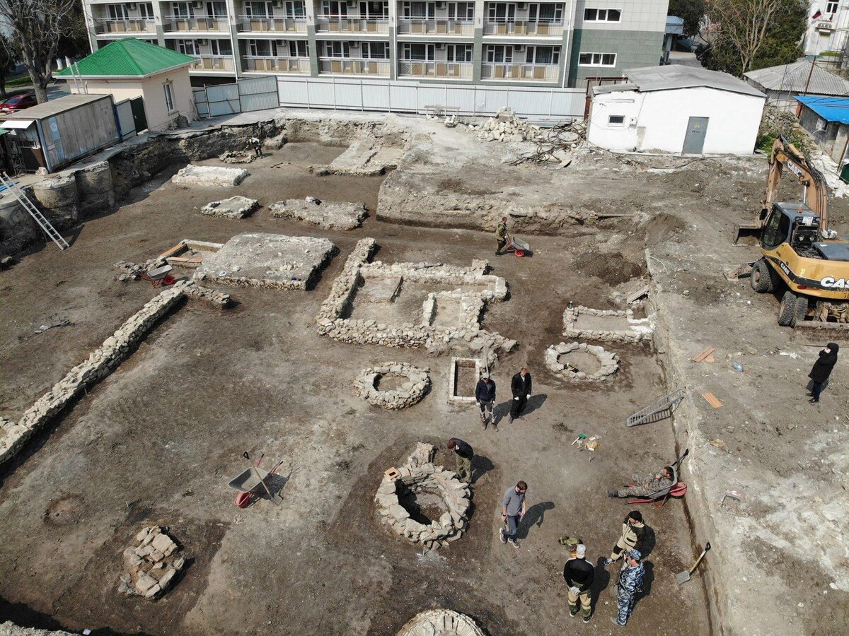 Раскопки на территории санатория «ДиЛуч», 2020 г.