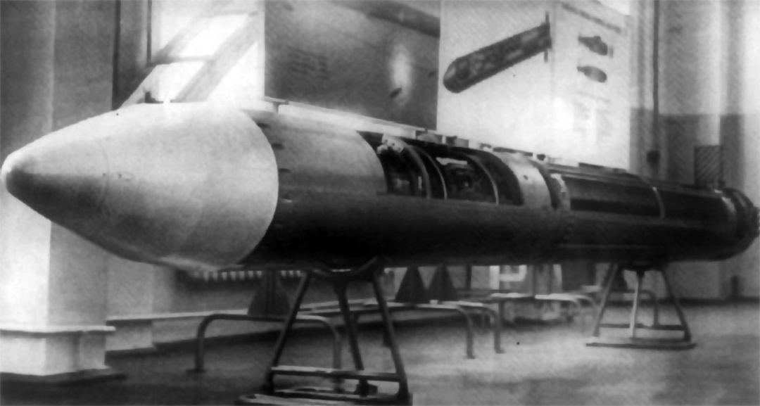 1969, 4 августа: Принят на вооружение атомных подводных лодок проектов 705, 705К, 671, 671РТ, 671РТМ первый отечественный противолодочный ракетный комплекс «Вьюга» класса «подводная лодка - воздух - подводная лодка» с ракетой 82Р
