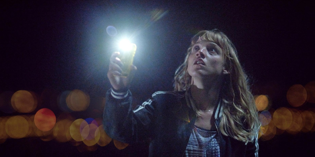 "Тем временем на Земле" - Европейская фантастика в расцвете: фильм о грани между жизнью и смертью