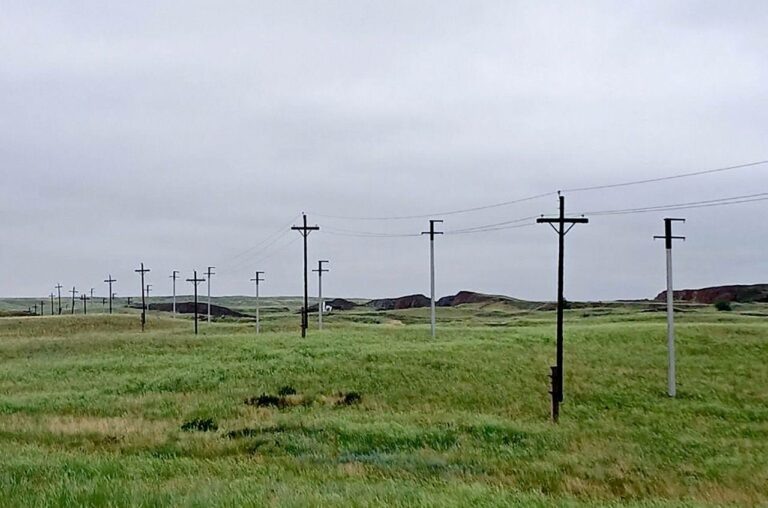    В Аккермановке под Новотроицком идет первый этап реконструкции электрических сетей Белов Михаил Александрович