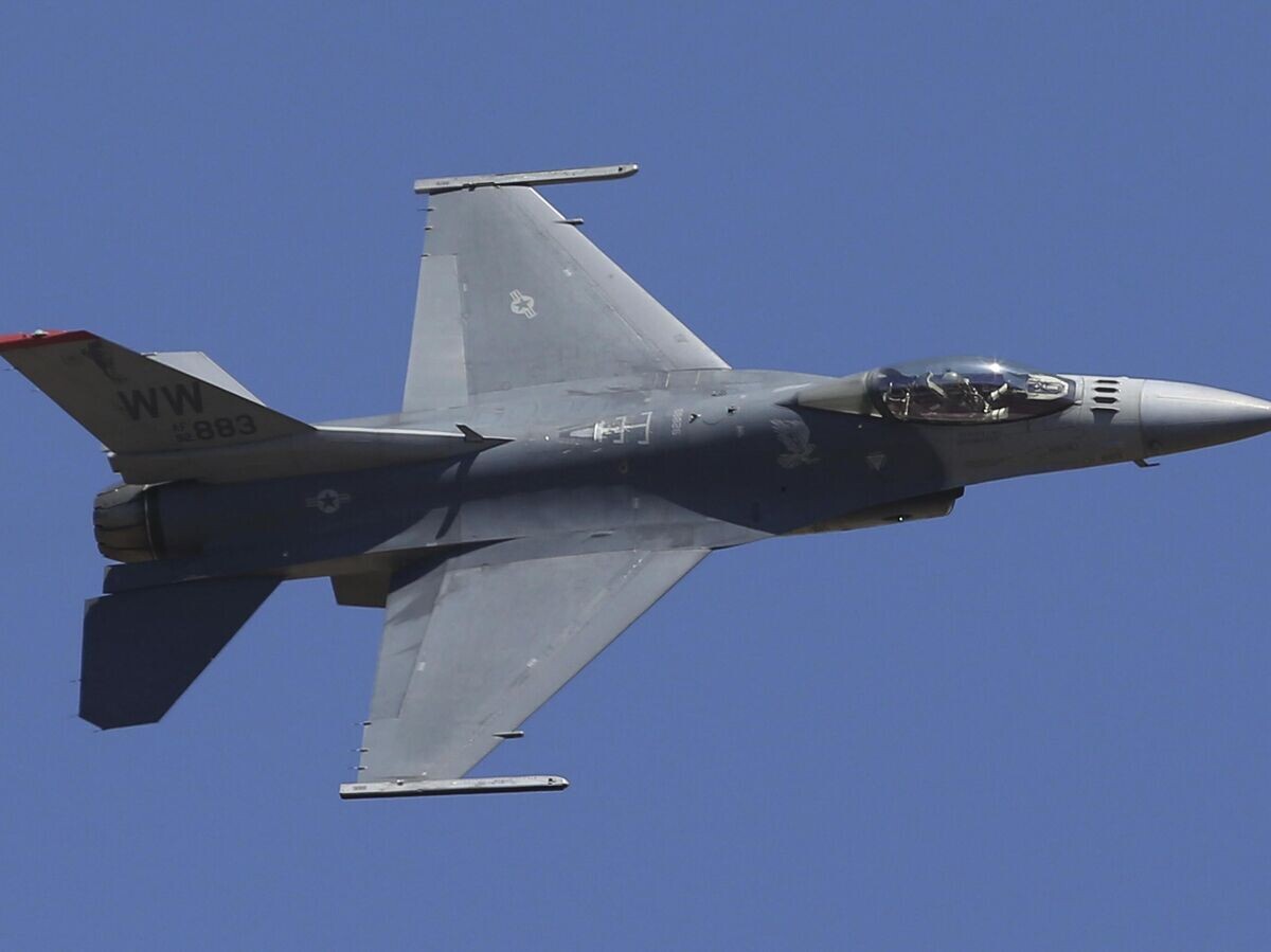    Истребитель F-16© AP Photo / Aijaz Rahi