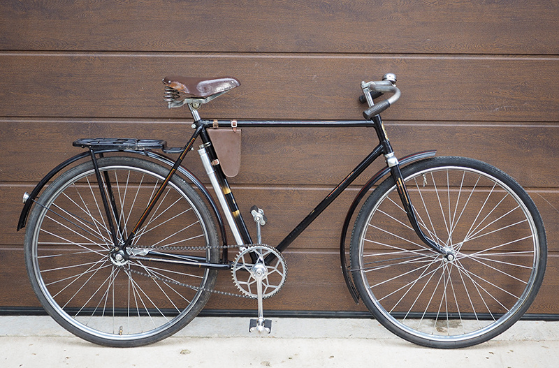 Дорожный велосипед В-110 "Прогресс", изготовленный на Харьковском Велосипедном Заводе в 1959 году. Из коллекции Веломузея Андрея Мятиева.