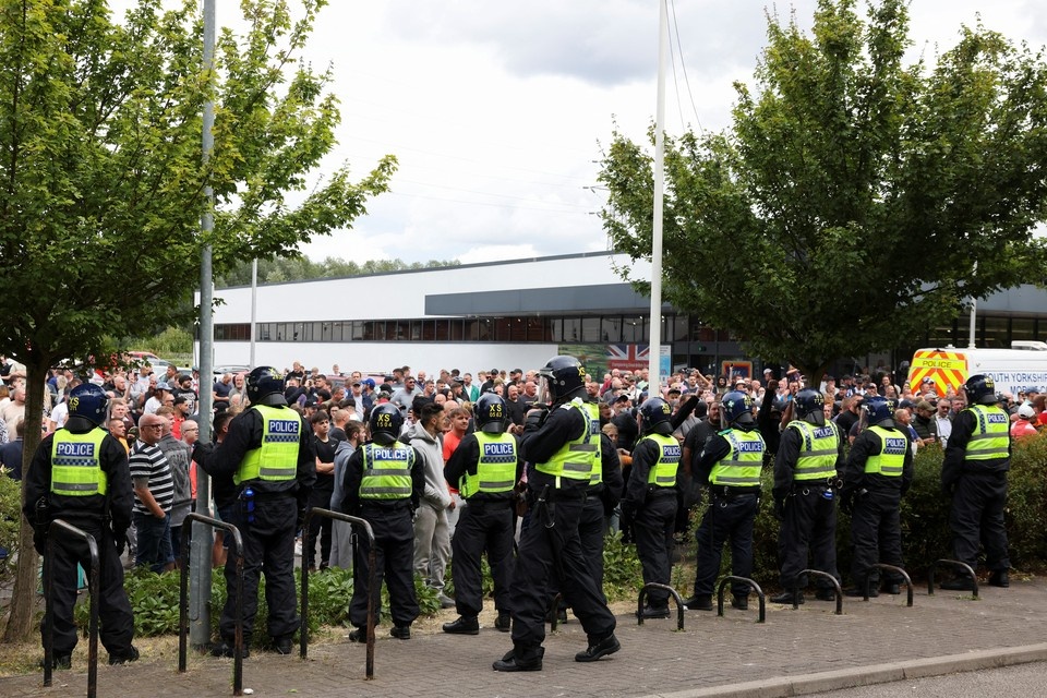    Массовый протест в Роттерхэме. REUTERS