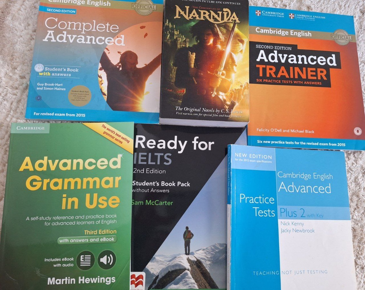 Эти книги помогли, конечно, но далеко не до конца. Приходилось постоянно гуглить слова для быта с младенцем