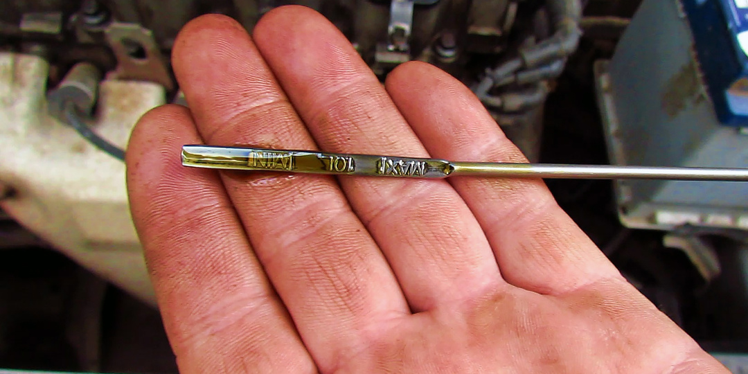 Как производят поддельное моторное масло и как понять, что оно уже в двигателе