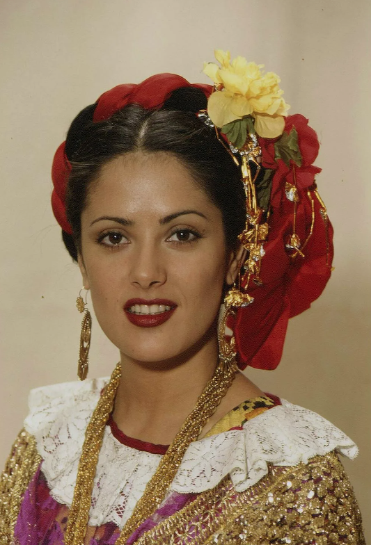 Восхитительная Сальма Хайек. Мексиканка с экспрессией. Фото из открытых источников