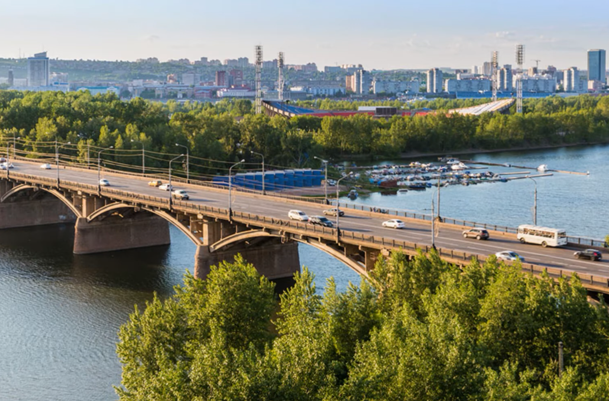 Знаменитый мост длиной 2300 метров.