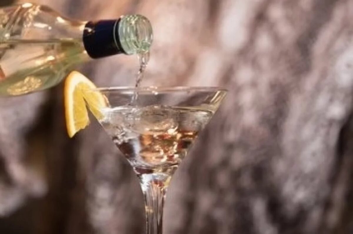    При медицинском освидетельствовании установлено содержание алкоголя в её крови.