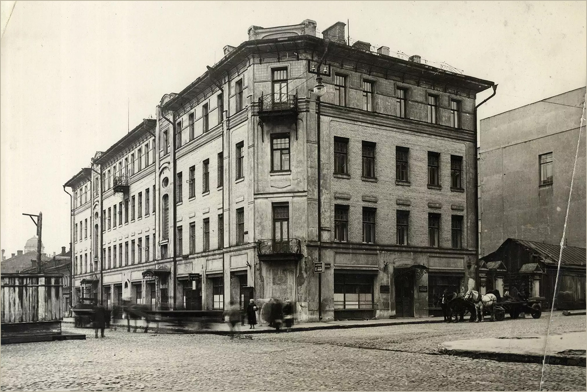 2-я Тверская-Ямская, 40/3. 1937–1941. Доходный дом Ларионова, 1898 года постройки. Источник: Москомархитектура