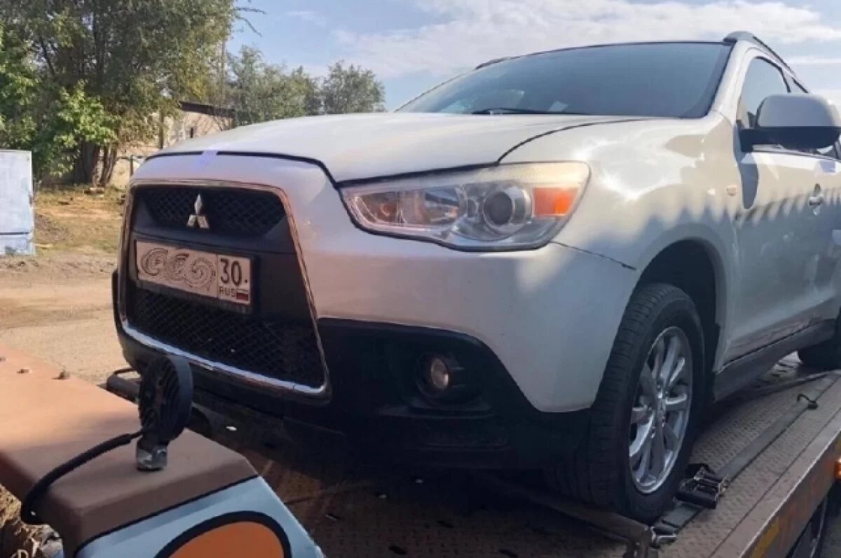    Молодой астраханец получил иномарку от нерадивого отца-должника