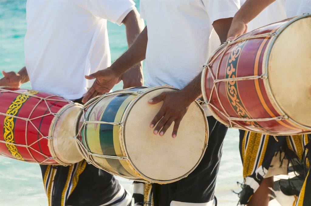 Традиционные барабаны Боду-Беру