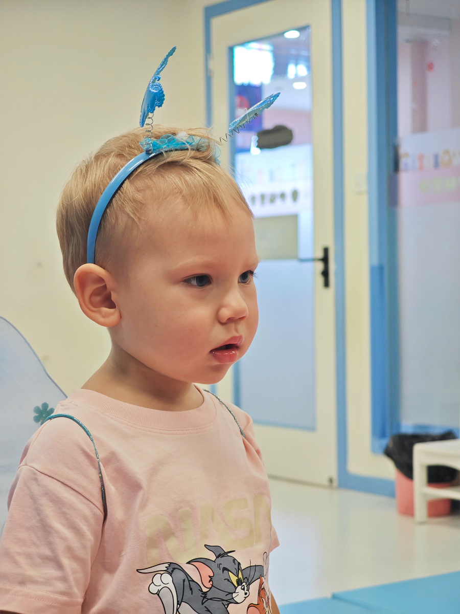 Сегодня расскажу про поиски няни в Китае для этого жука
