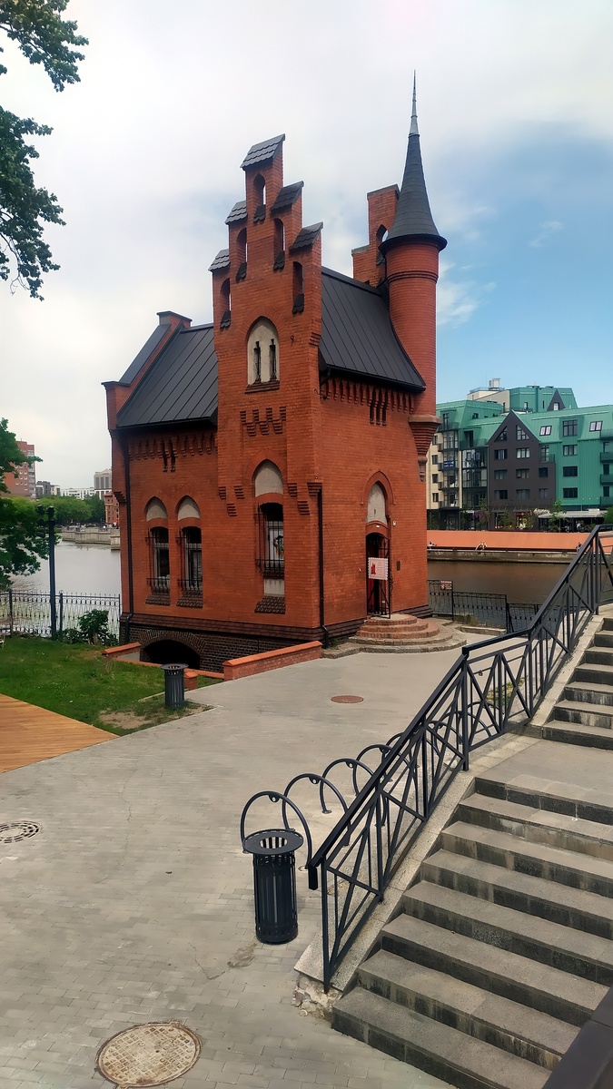 Калининград. Музей открыток в Домике смотрителя Высокого моста