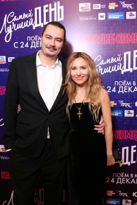 Жора Крыжовников и Юлия Александрова с дочерью