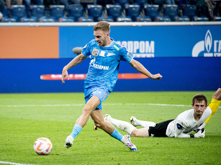 ДЕНИС ГЛУШЕНКОВ. ФОТО: FC-ZENIT.RU