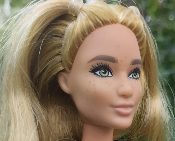 Зеленоглазый скорпион (кто вспомнит, откуда это выражение?) 