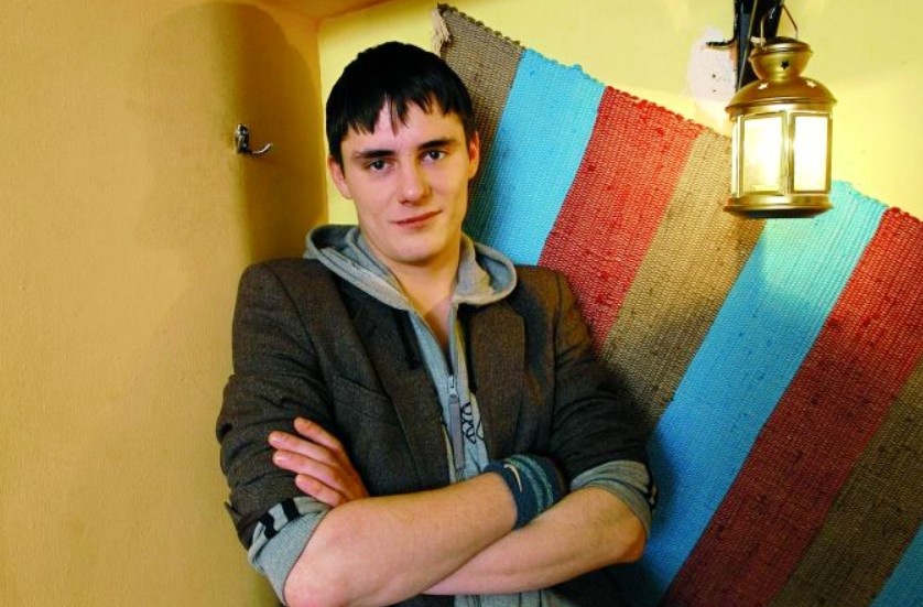 на фото Дмитрий Паламарчук в юности