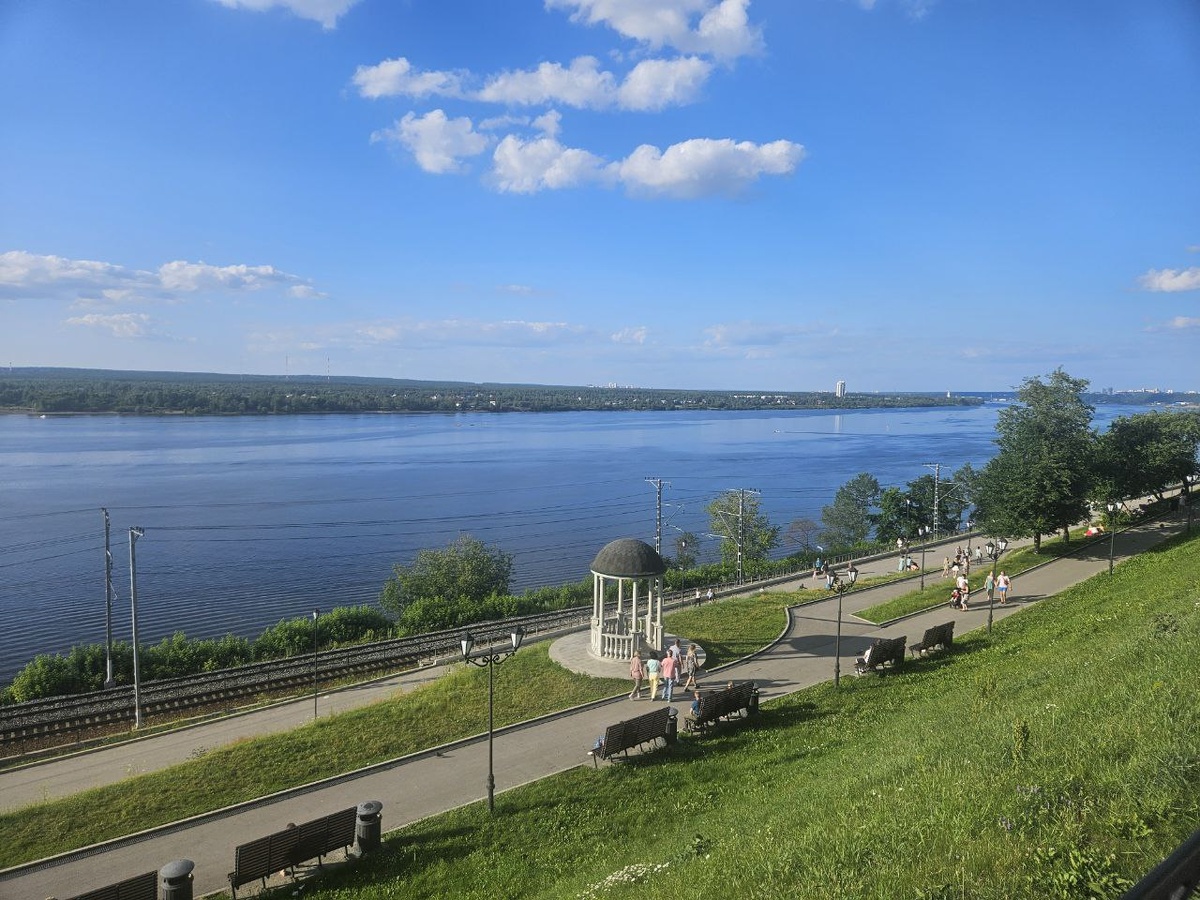 Верхняя набережная