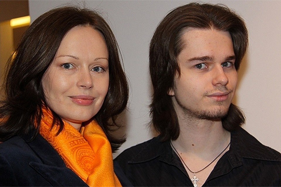 Всем привет. Сложилось мнение, что измены в отношениях — это прерогатива мужчин, которые ищут приключений с новыми партнёршами.-11