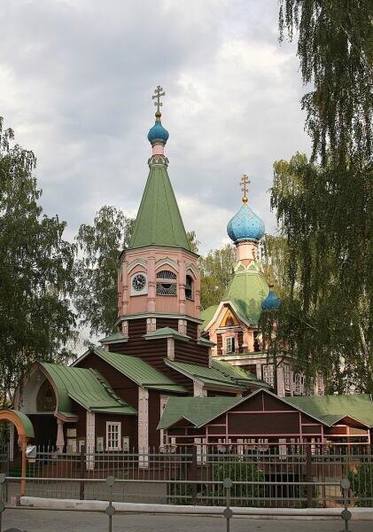    Церковь Троицы Живоначальной в Наташине Фото: N15−09AtaN. Собственная работа, по лицензии CC BY-SA 4.0