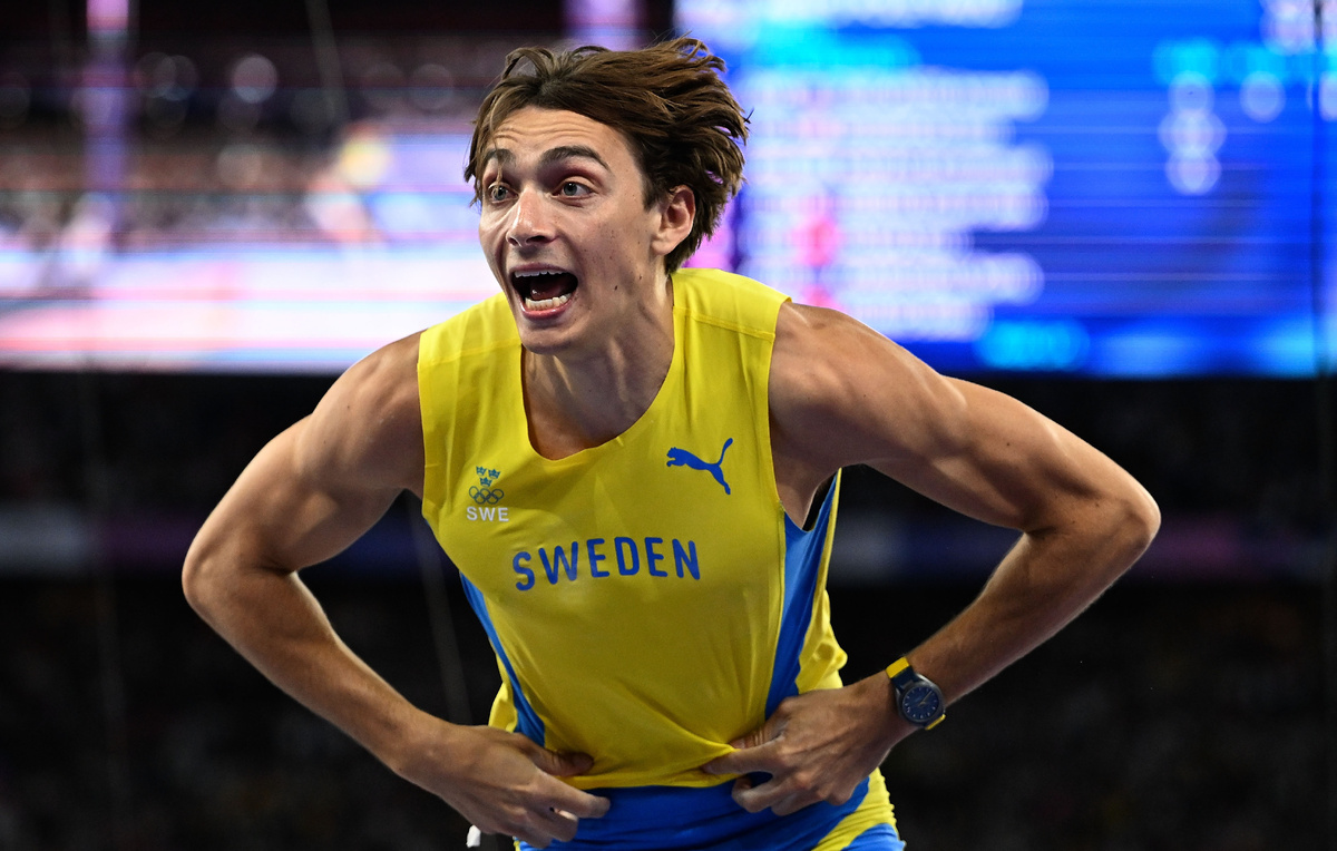    Двукратный олимпийский чемпион Арман Дюплантис  Xinhua/Song Yanhua