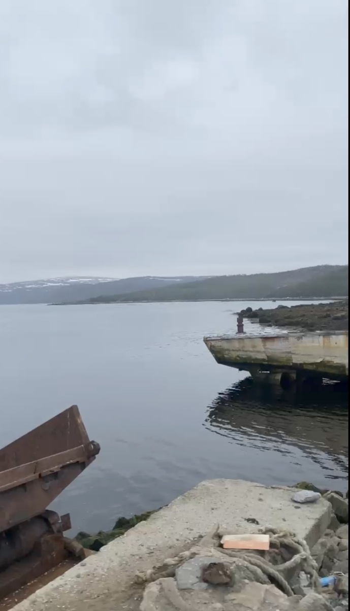 Причал с. Белокаменки Кольский залив.