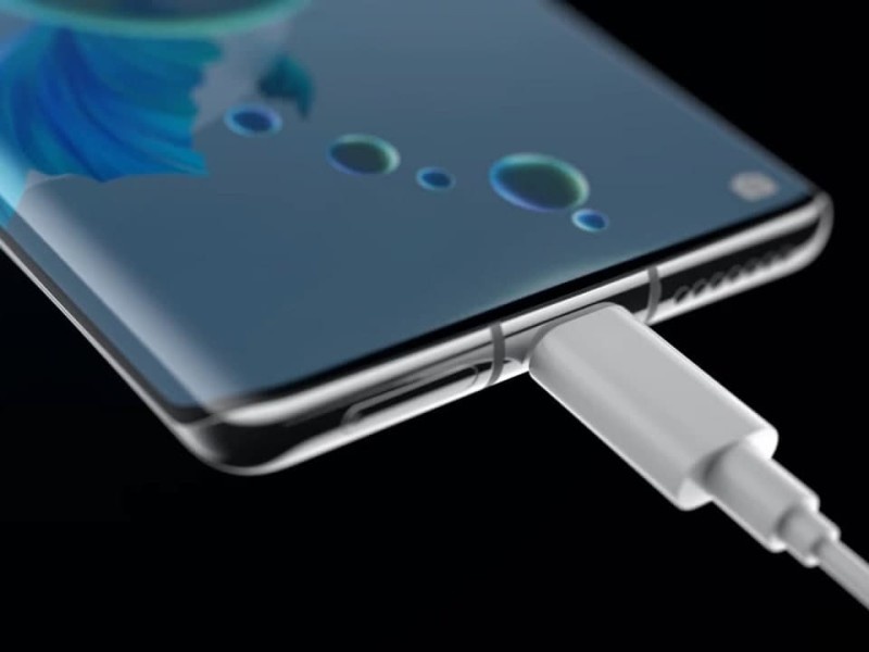    HUAWEI выпустила компактную 100-ваттную зарядку для гаджетов