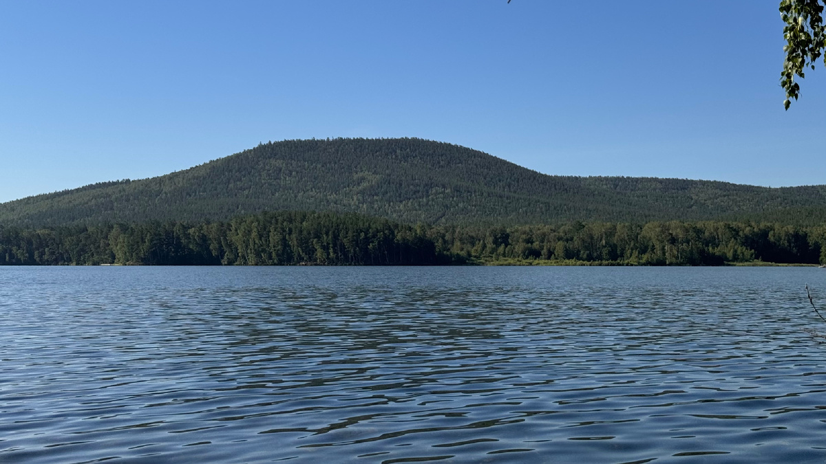 вид на гору Липовская с места нашей стоянки