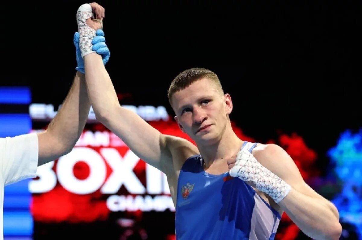    Дмитрий Двали в соревнованиях по боксу среди мужчин на чемпионате Европы по боксу в Белграде.
