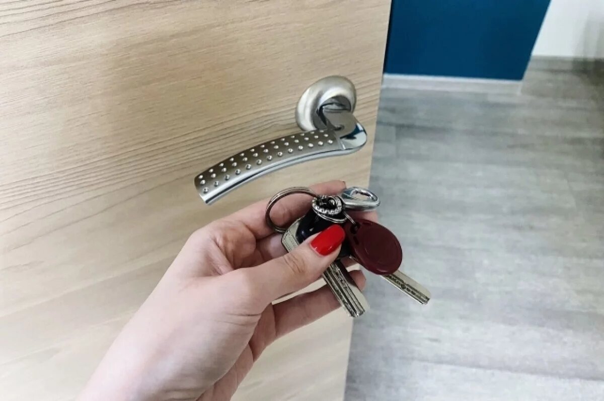    Более 100 семей в Томской области получили свидетельства на покупку жилья