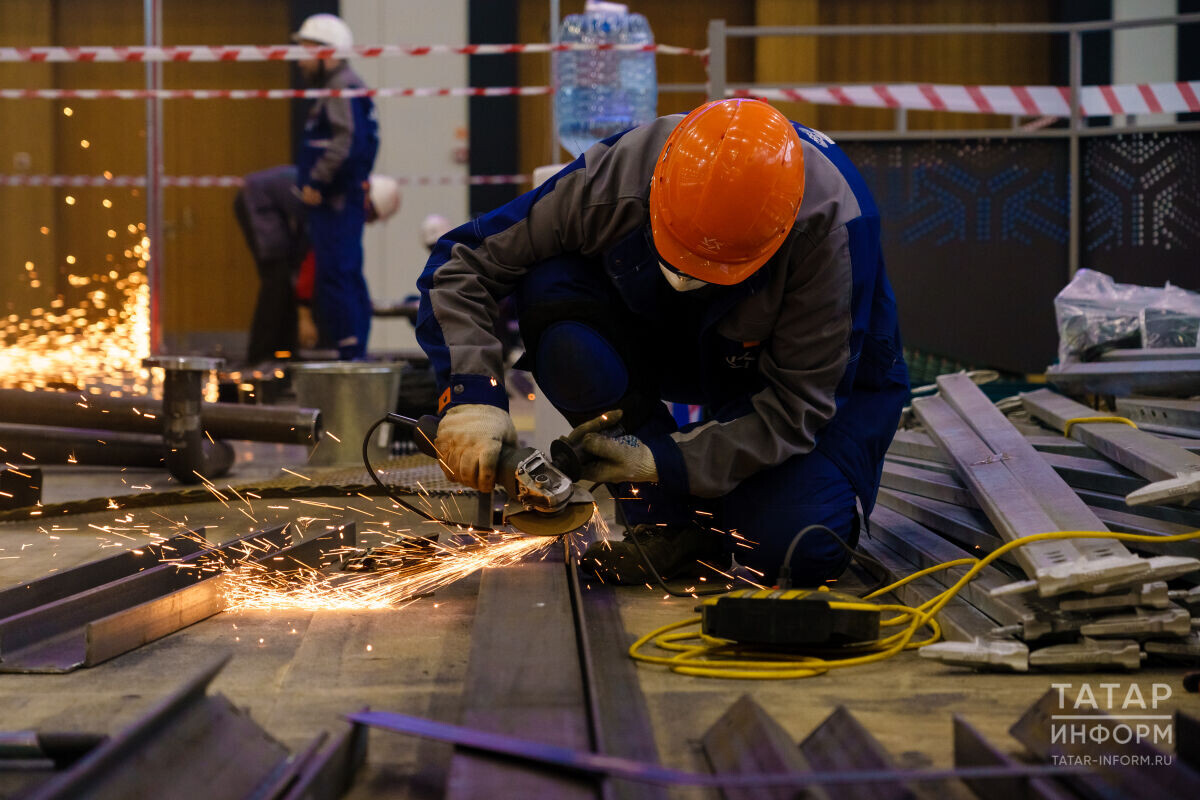 ​Дефицит кадров наиболее проявляется в сферах с массовым наймом: рабочий и обслуживающий персонал. Фото: © Салават Камалетдинов / «Татар-информ»