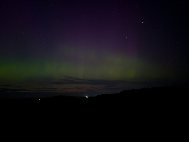    Жители Кировской области запечатлели северное сияние
