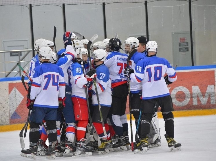     Фото: телеграм-канал "Псковский хоккей"