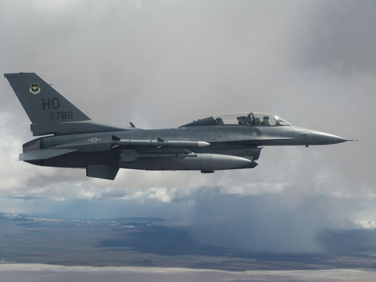    Самолет F-16© Фото : Public Domain/U.S. Air Force/Staff Sgt. Andrew Lee