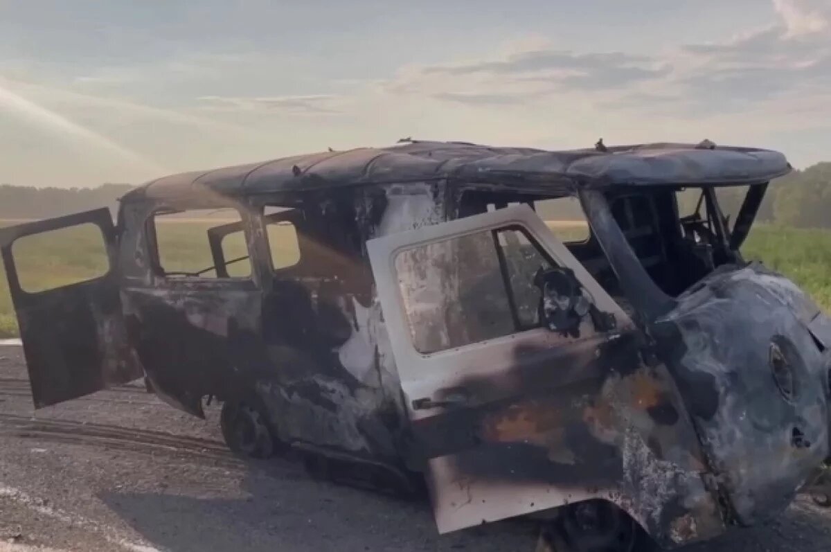    Всё, что осталось от фельдшерского автомобиля.