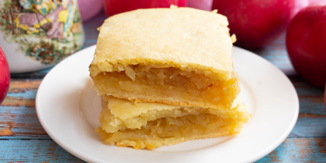 Быстрый пирог с яблоками в духовке