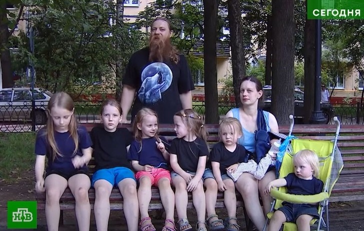 Семья Тепляковых, скриншот видео НТВ