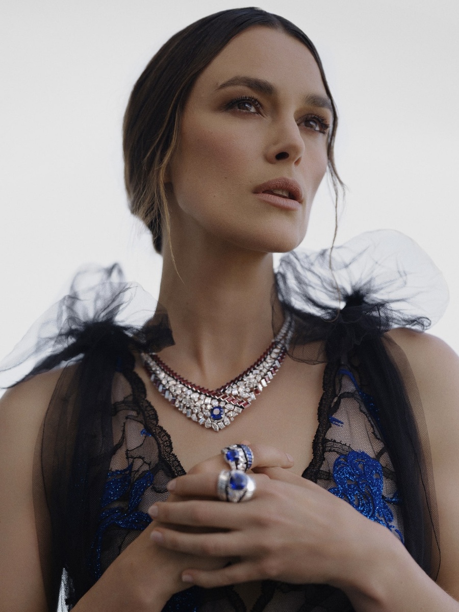 Кира Найтли, Кольца и колье из коллекции Chanel Haute Joaillerie Sport