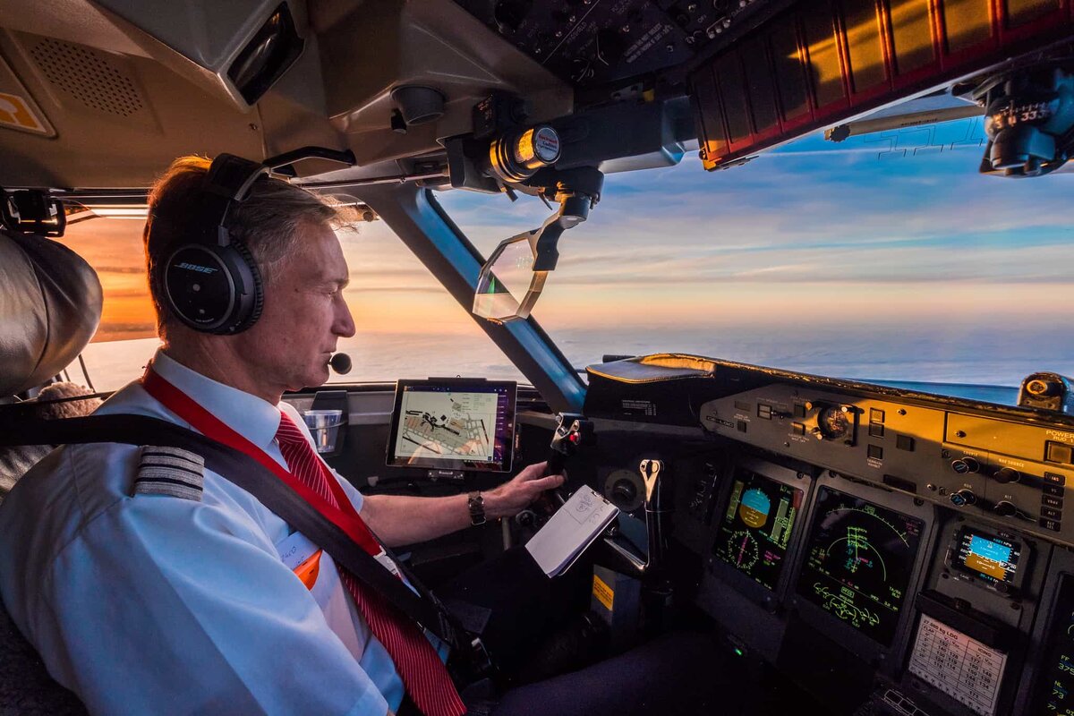Pilot Secrets NEVER Told To Passengers - YouTube