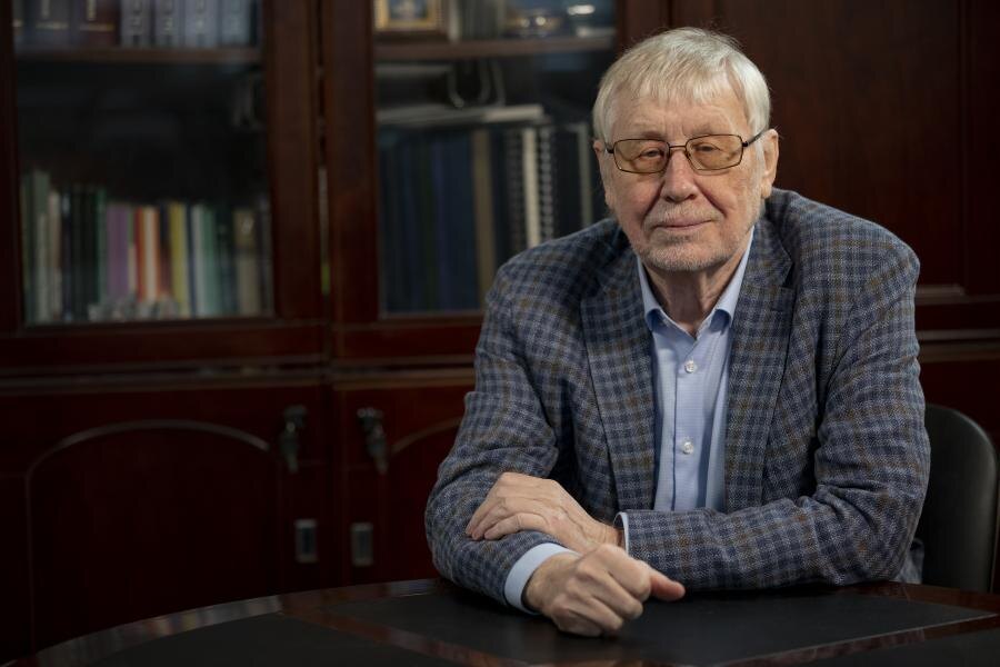 Профессор НИЯУ МИФИ, заведующий кафедрой прикладной математики Института ЛаПлаз Николай Кудряшов